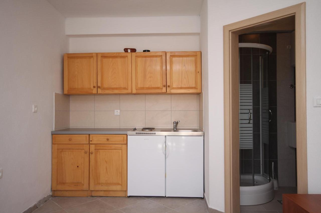 Apartamento By The Sea Basina, Hvar - 8754 Vrbanj